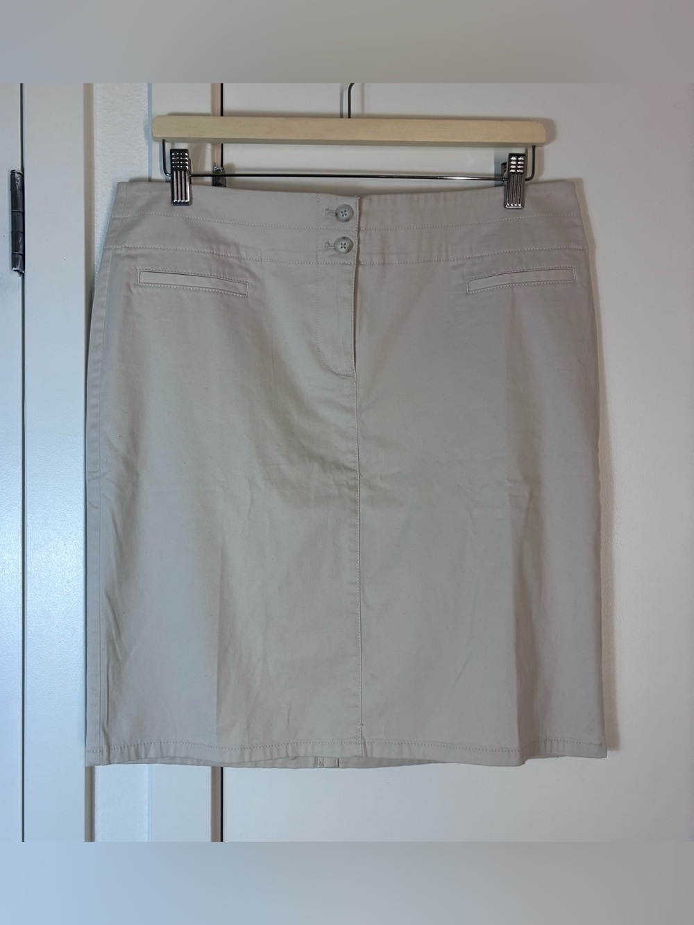 New J. Jill Live-In Chino Short Skirt Sea Salt Beige Stretch Cotton Size 8